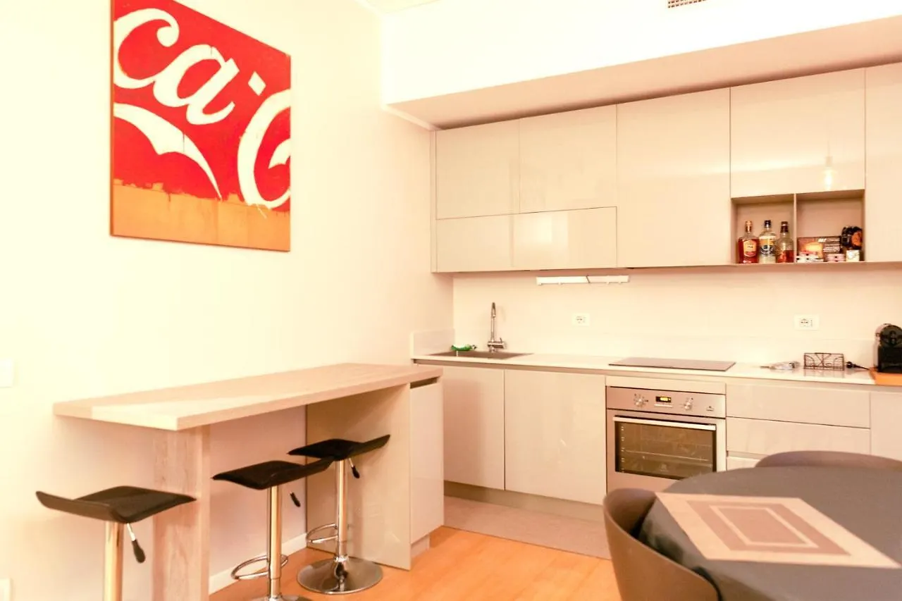 Commenda, 28 - Comodo Per Tribunale - Centrale Apartment Milan 0*,  Italy