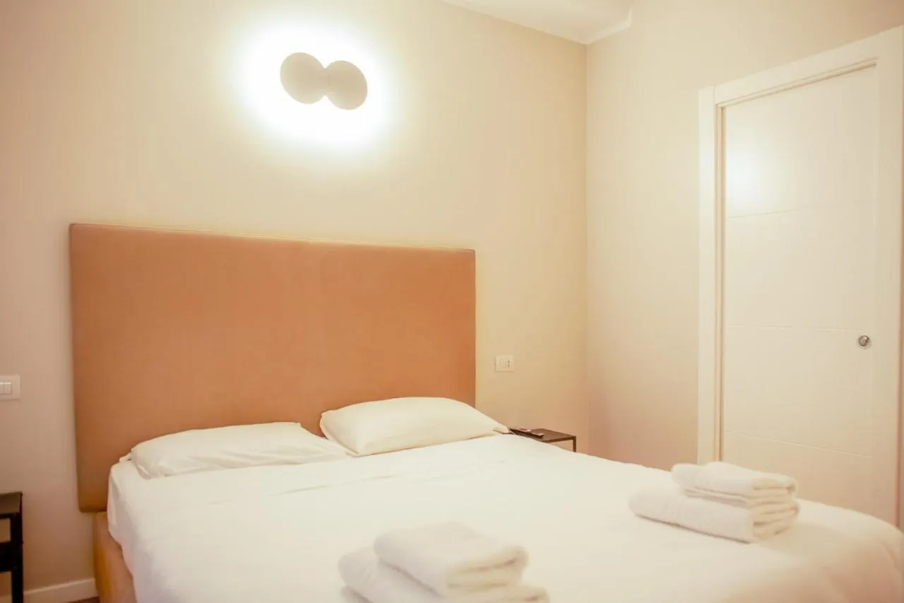 Commenda, 28 - Comodo Per Tribunale - Centrale Apartment Milan